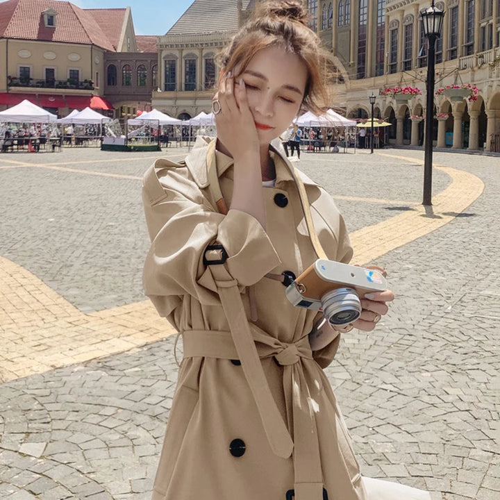 Yael - trendy double-breasted trenchcoat