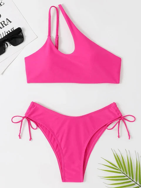 Nikki - one-shoulder bikini set met koord