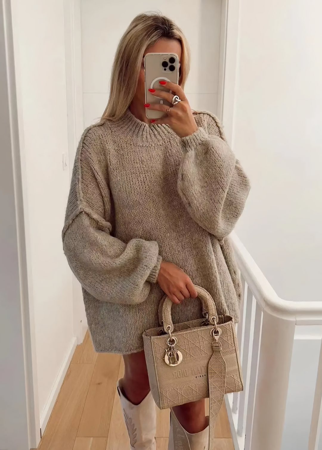 Inaya - oversized gebreide o-hals trui