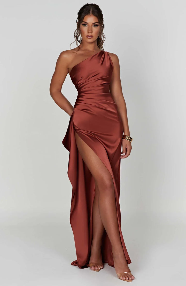 Jazzlyn - elegant one shoulder dress with slit